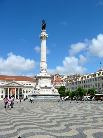 A clean, pristine, and beautifully maintained public praça in the historic centre of Lisbon