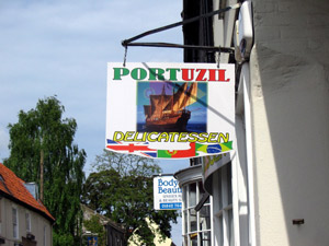 Cafe sign in Thetford
